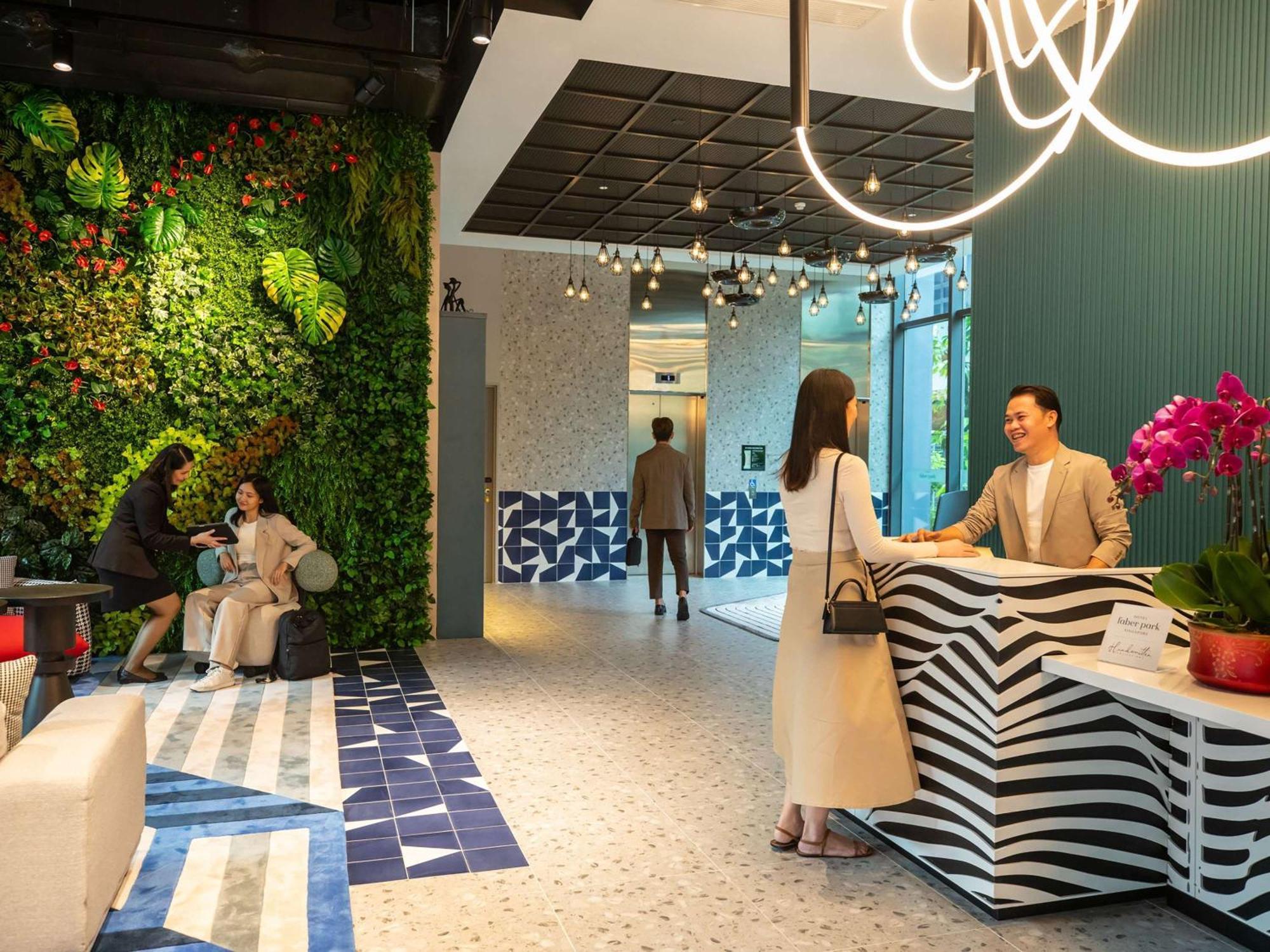 Faber Park - Handwritten Collection 4* Singapura